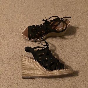 Size 6 black SO wedges